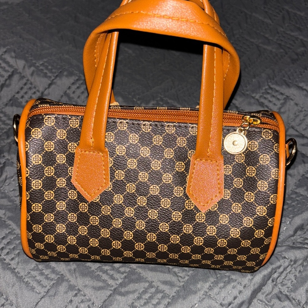 NWOT crossbody inspired mini handbag